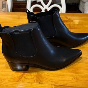 Blondo Black waterproof Chelsea Ankle Booties nwot